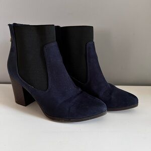 Fioni - Dark Blue Faux Suede Ankle Boots 8 Gold Zipper Chunky Heel EUC